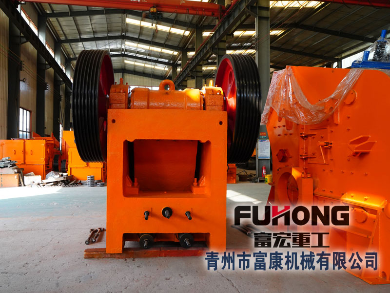 如何降低新型顎式破碎機在使用過程中的噪音問題？